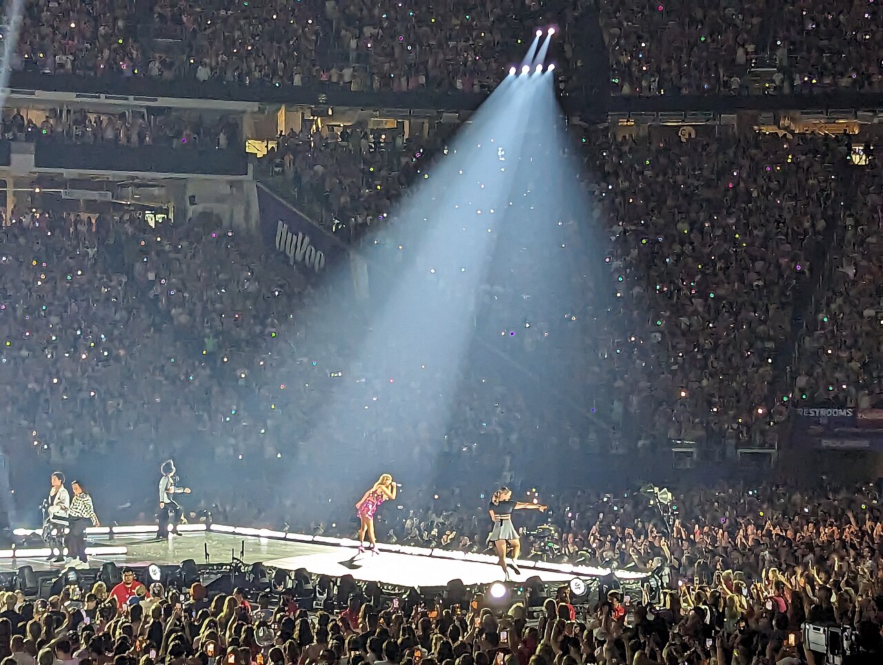 Now we're on to 1989, and this is probably "Style" — Minneapolis, June 24, 2023